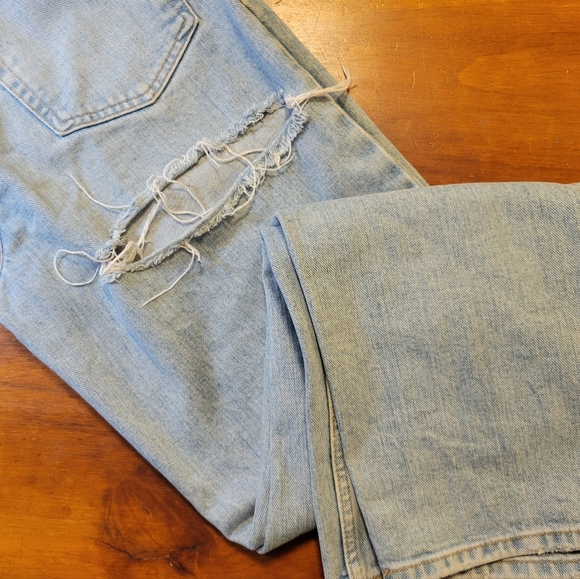 BDG High-rise Baggy Denim Jeans Distressed 27 Ripped Holes Pants Casual - Picture 10 of 10